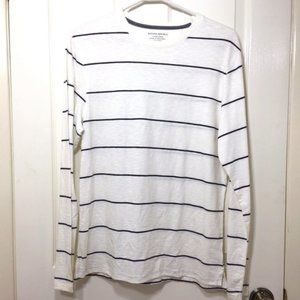 "NWOT" Banana Republic White/Black stripe, Long Sleeve Tee shirt, size M